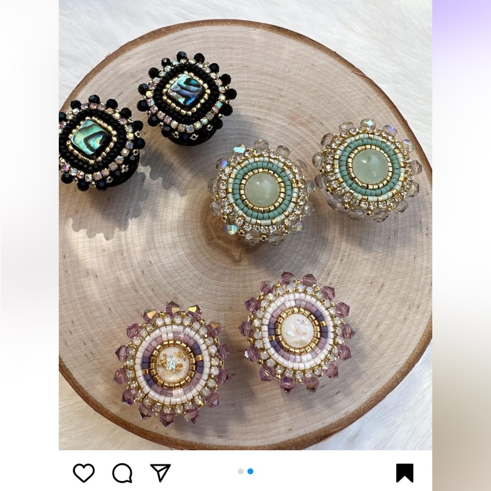 Indigenous beaded gauges abalone